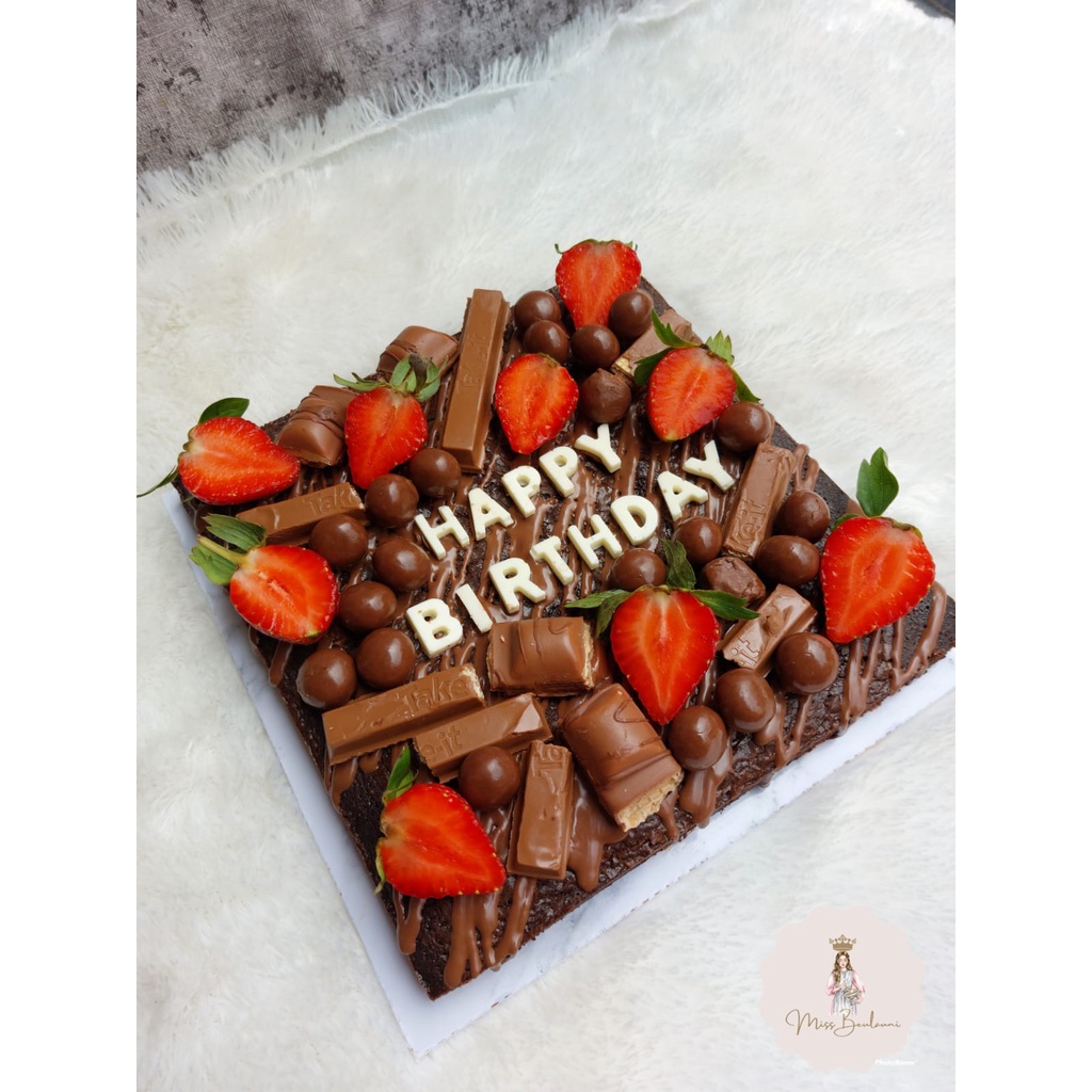 

Brownies Cake Choberry / Birthday Cake / Hampers Gift / Brownies Panggang