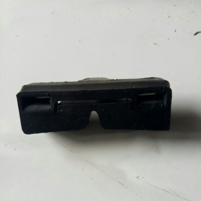 KARET GANJEL TANGKI BELAKANG CB100 CB125