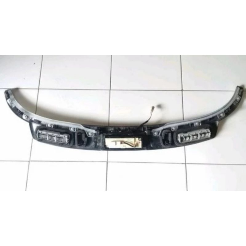 Lampu Plafon AC Plafon Toyota Innova Reborn