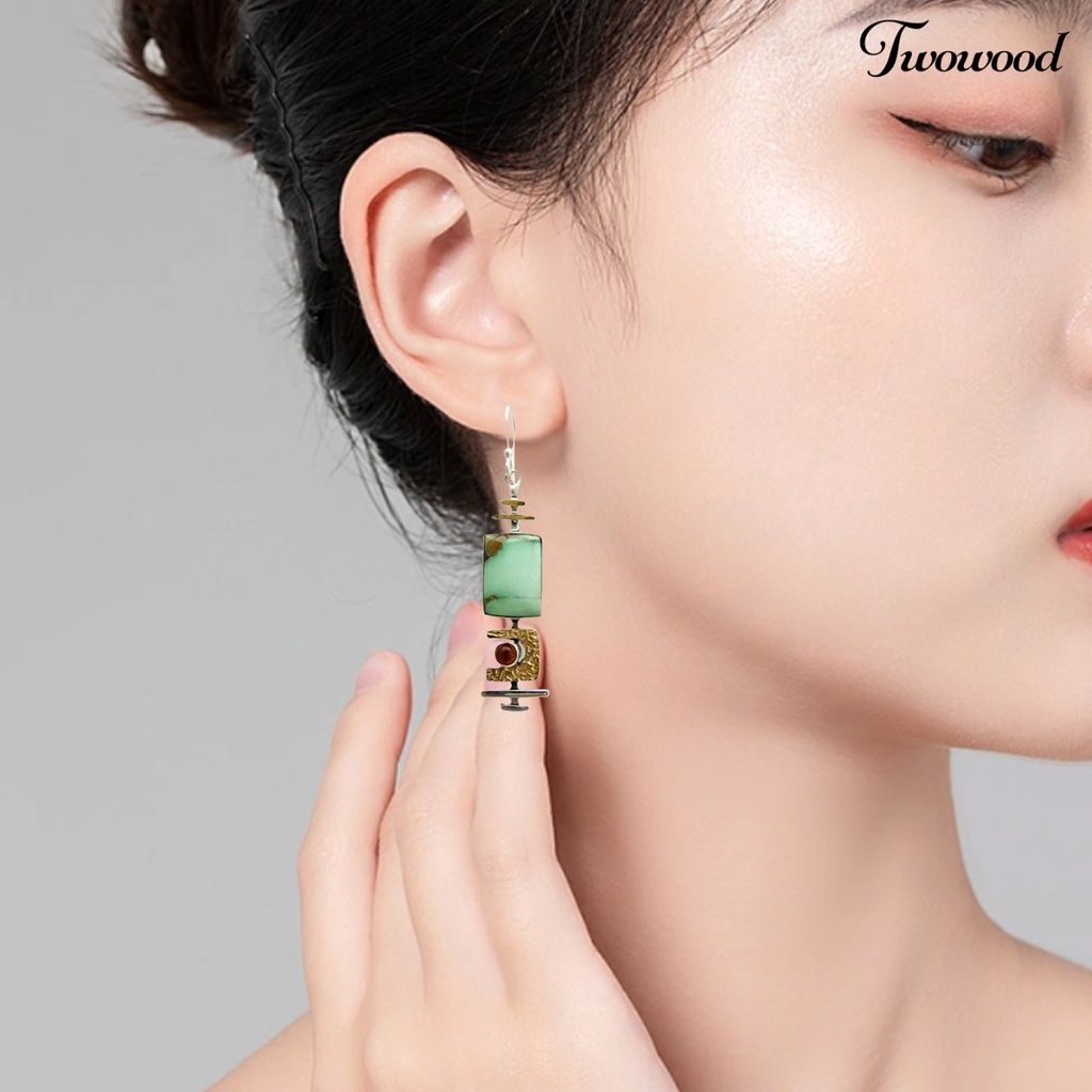 1 Pasang Anting Kait Juntai Bentuk Geometris Anti Karat Gaya Vintage Untuk Wanita