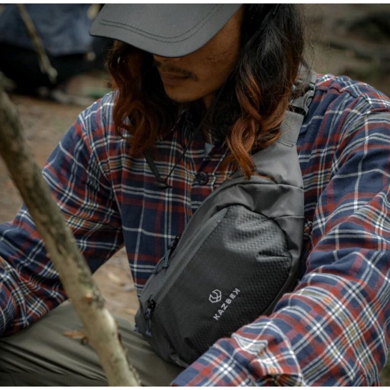 TAS SELEMPANG KAZBEK KAPTIVA BLACK