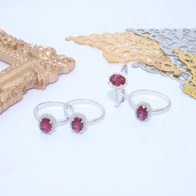 Cincin WG Deep Royal Series RI221140 SDW Gold 755 18K