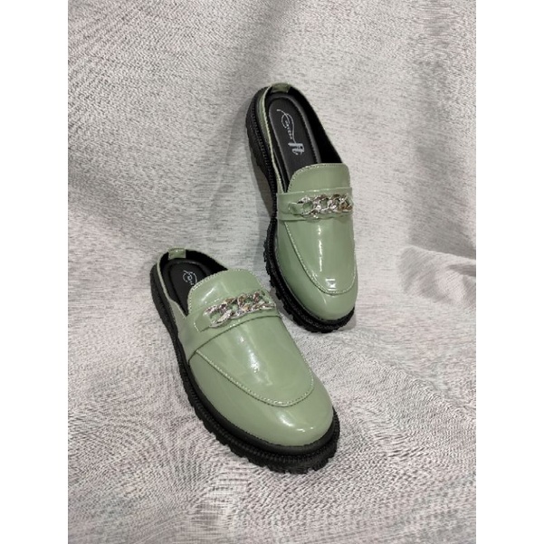 Mauraa moody green silver