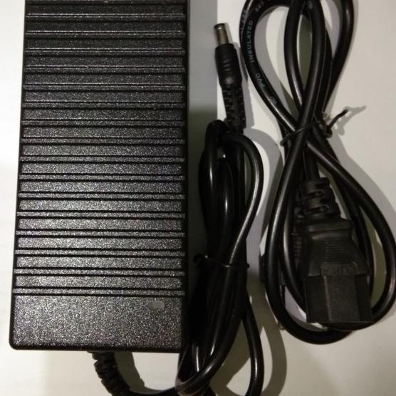 adaptor 12v 10A AC to DC