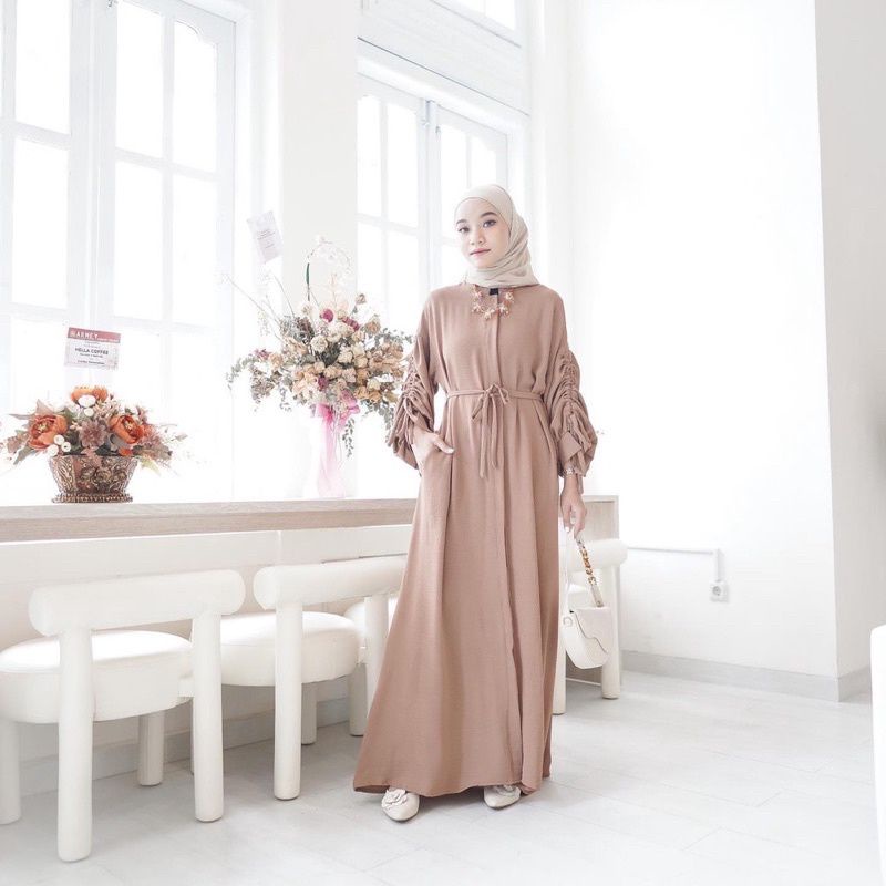 Monic dress