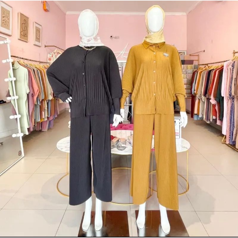 YUMI ONE SET BY ANEMI