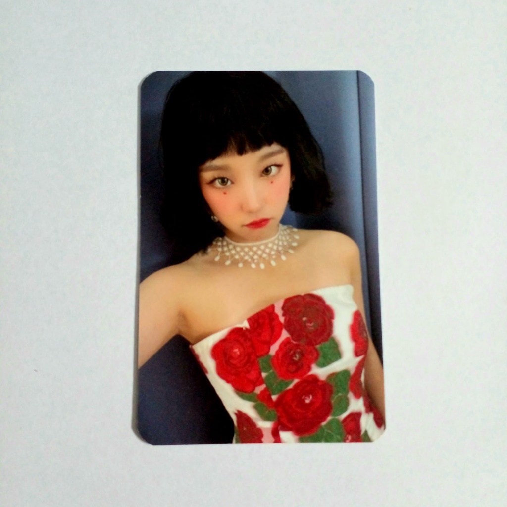 Official Photocard Yuqi Selfie I BURN Album