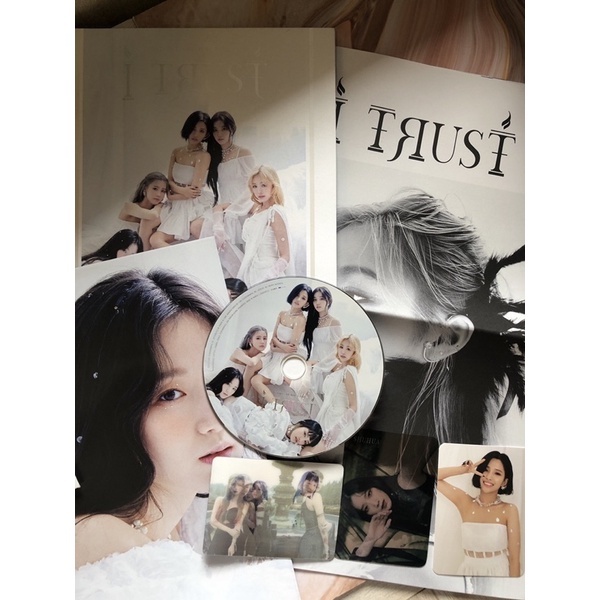 [pre-loved] G-IDLE OFFICIAL ALBUM ‘I Trust’ (include all)
