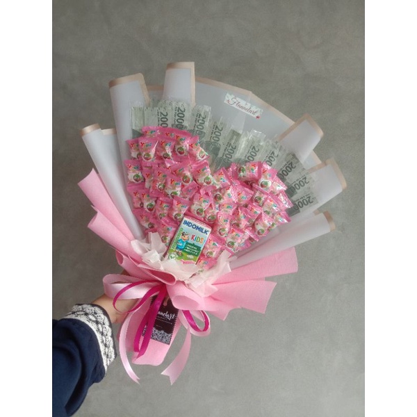 

Buket Yupi Love dan Uang 10 slot