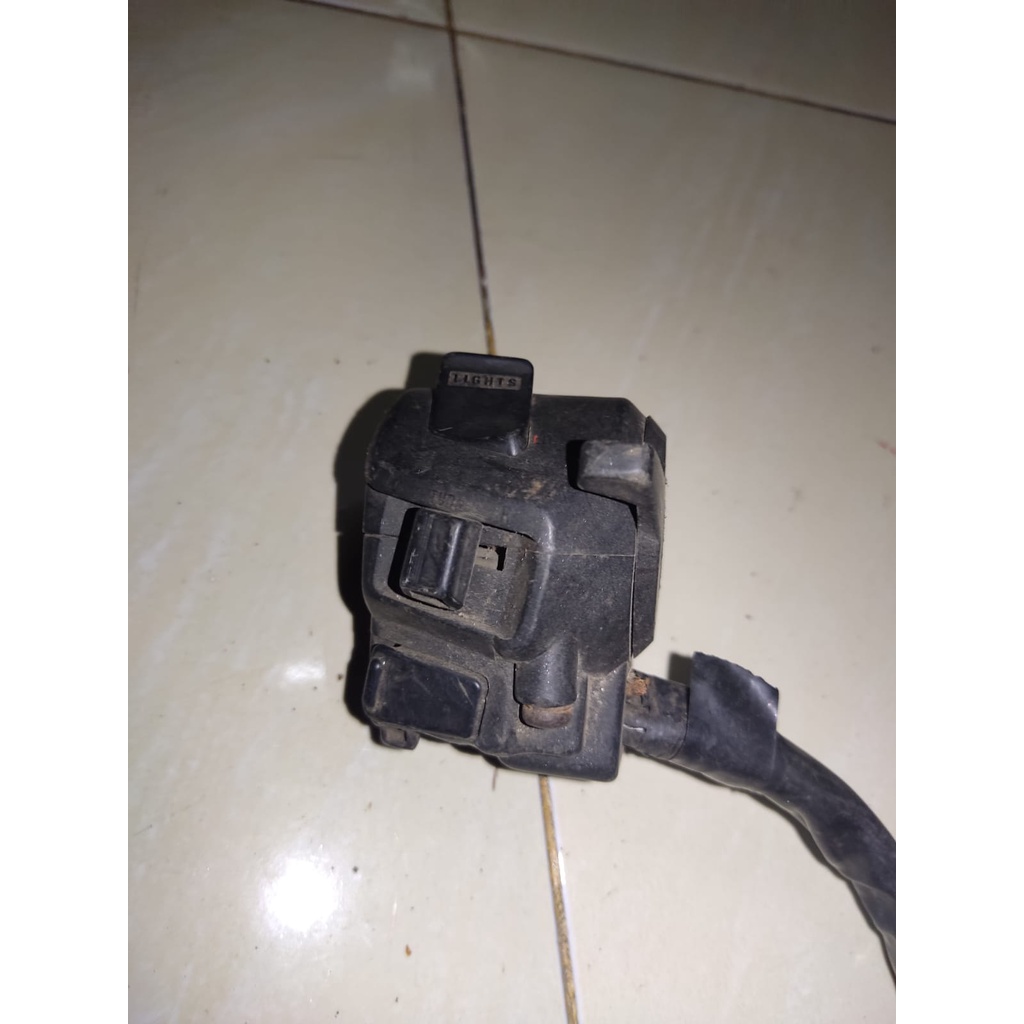 Holder Saklar Kiri Honda Tiger Revo Ori Copotan