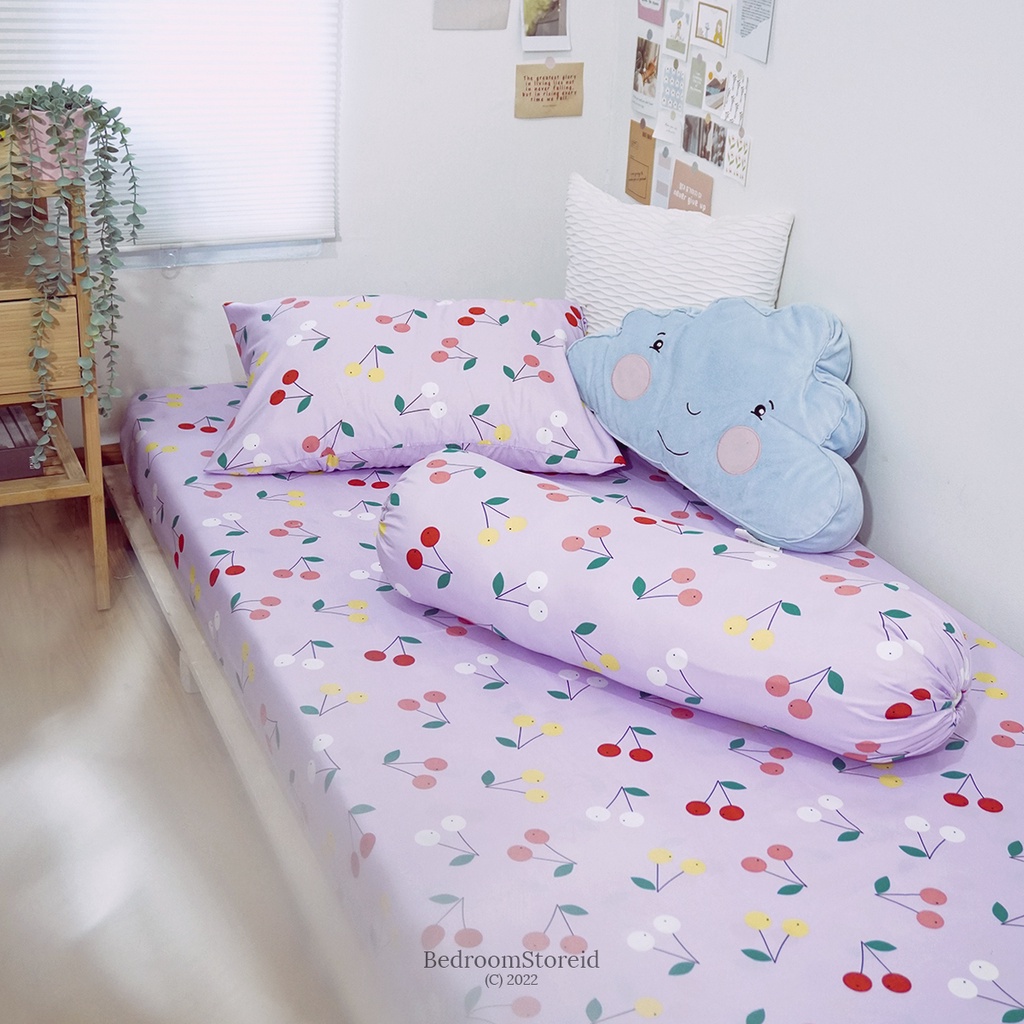 Sprei aesthetic motif Cherry Lavender sudah termasuk sarban dan sargul