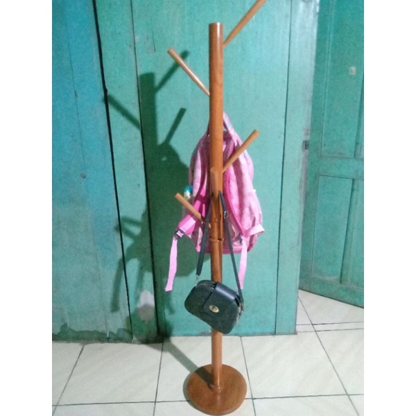gantungan tas ,baju,topi dari bahan kayu jati pilihan