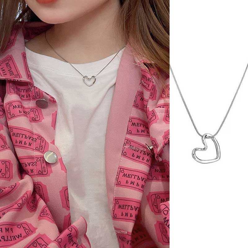 Kalung Choker Rantai Klavikula Liontin Hati Bahan Titanium Steel S925 Silver Gaya Korea Untuk Wanita