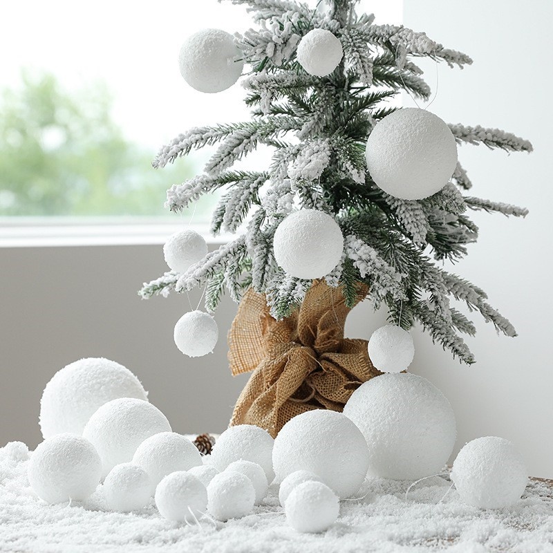 6pcs Ornamen Bola Gantung Bahan Busa Warna Putih Ukuran 4 / 6 / 8cm Untuk Dekorasi Pohon Natal