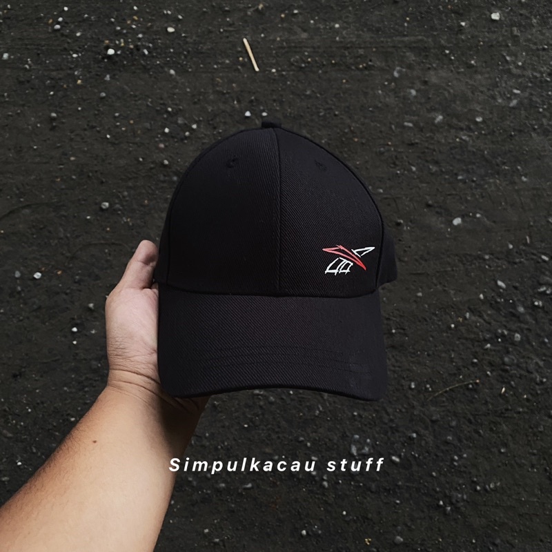 Diskon topi reebok vector logo