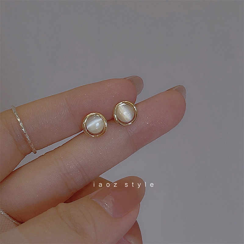 Anting Stud Opal Warna Emas Gaya Elegan Untuk Wanita