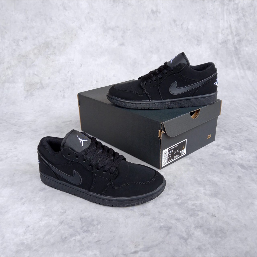 SEPATU NIKE AIR JORDAN 1 LOW BLACK BLACK WHITE BNIB ORIGINAL VIETNAM GRATIS ONGKIR KAOS KAKI STICKER