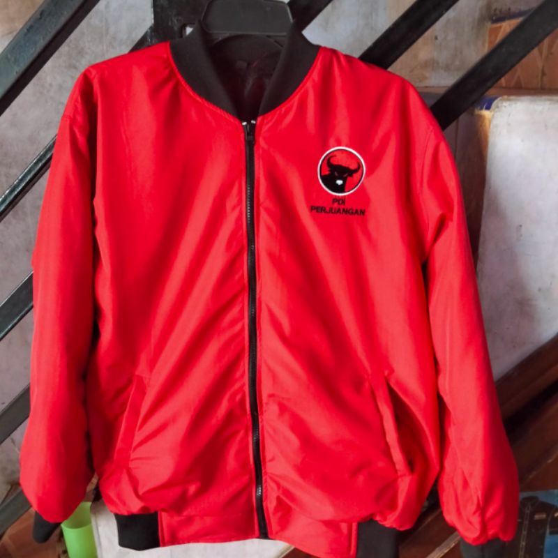 jaket pdip bahan taslan