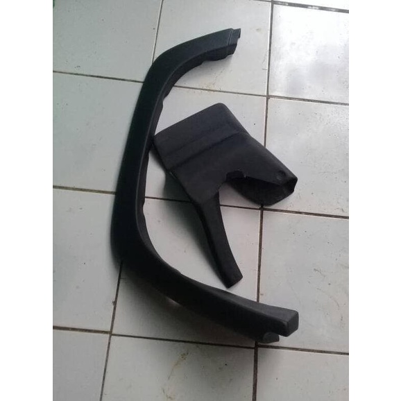 Over Fender Kijang Grand/Super Kiri Bagian Belakang