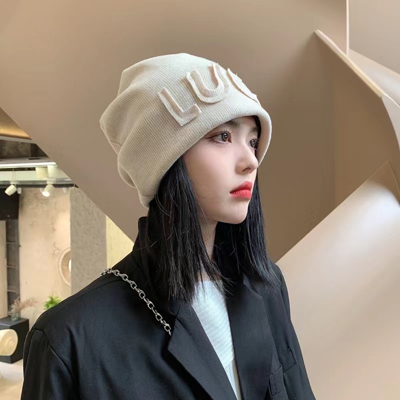 Topi Kupluk Rajut Motif Tulisan LUCK Baotou Untuk Wanita