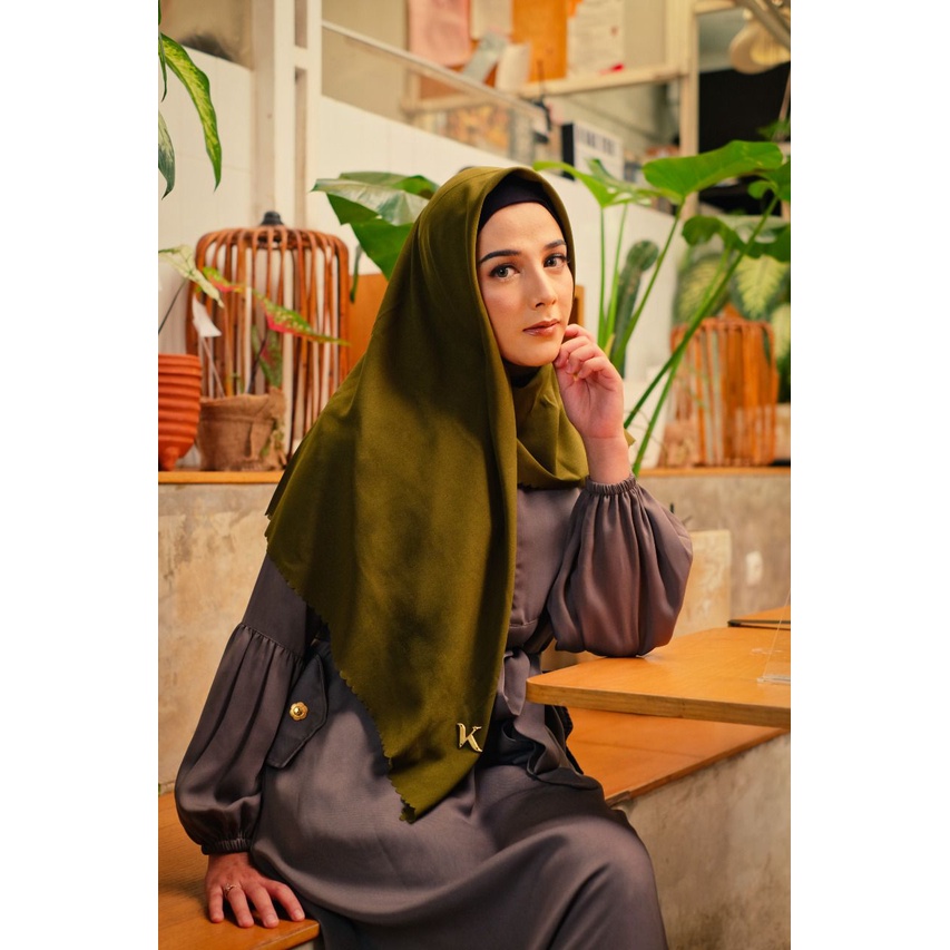 Keeva Hijab Segi Empat Polos Terbaru Bahan Super Premium Diamond Terbaik 115x115cm Bahan Nyaman Adem Viral Kerudung Segiempat Square Laser Cut Rapih Termurah Jilbab Muslim Segi Empat Polos GRATIS EMAS