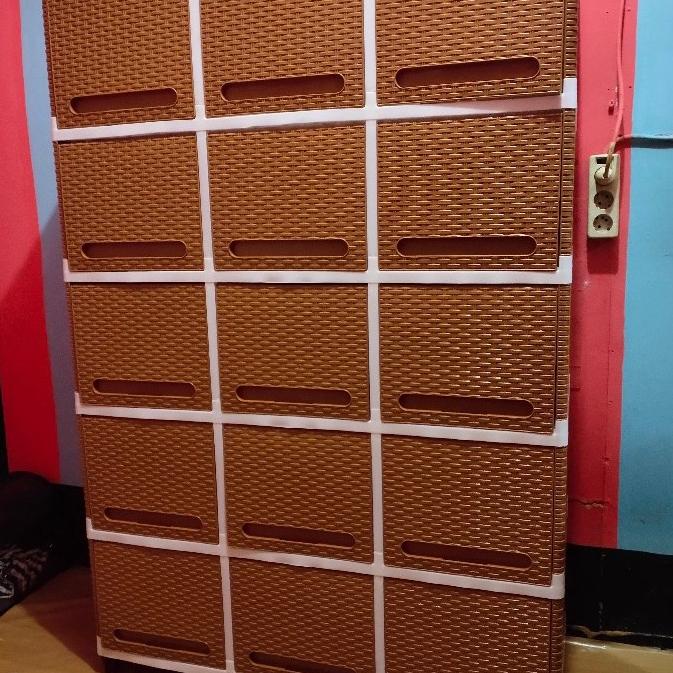

LEMARI PLASTIK CLUB TRIPLE FLIP 5 SUSUN 15 PINTU stock ready