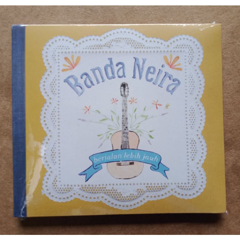 kaset,cd musik Banda Neira berjalan lebih jauh