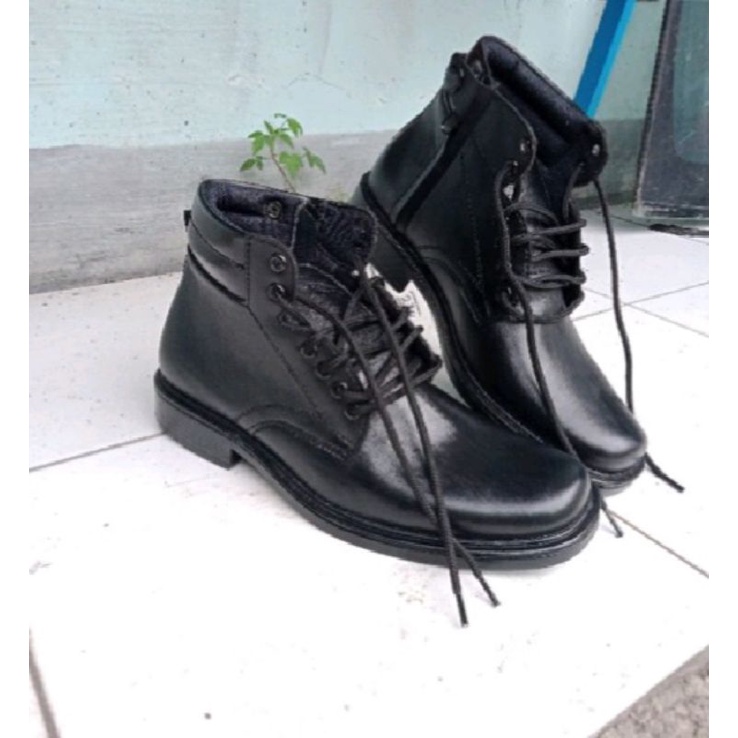 Sepatu pdh tali pria kulit asli sol hak 3 cm security dinas polri satpam kantor pantofel formal warna hitam boot bandung bogor jakarta depok banten bekasi cirebon karawang size 39 40 41 42 43 44 45