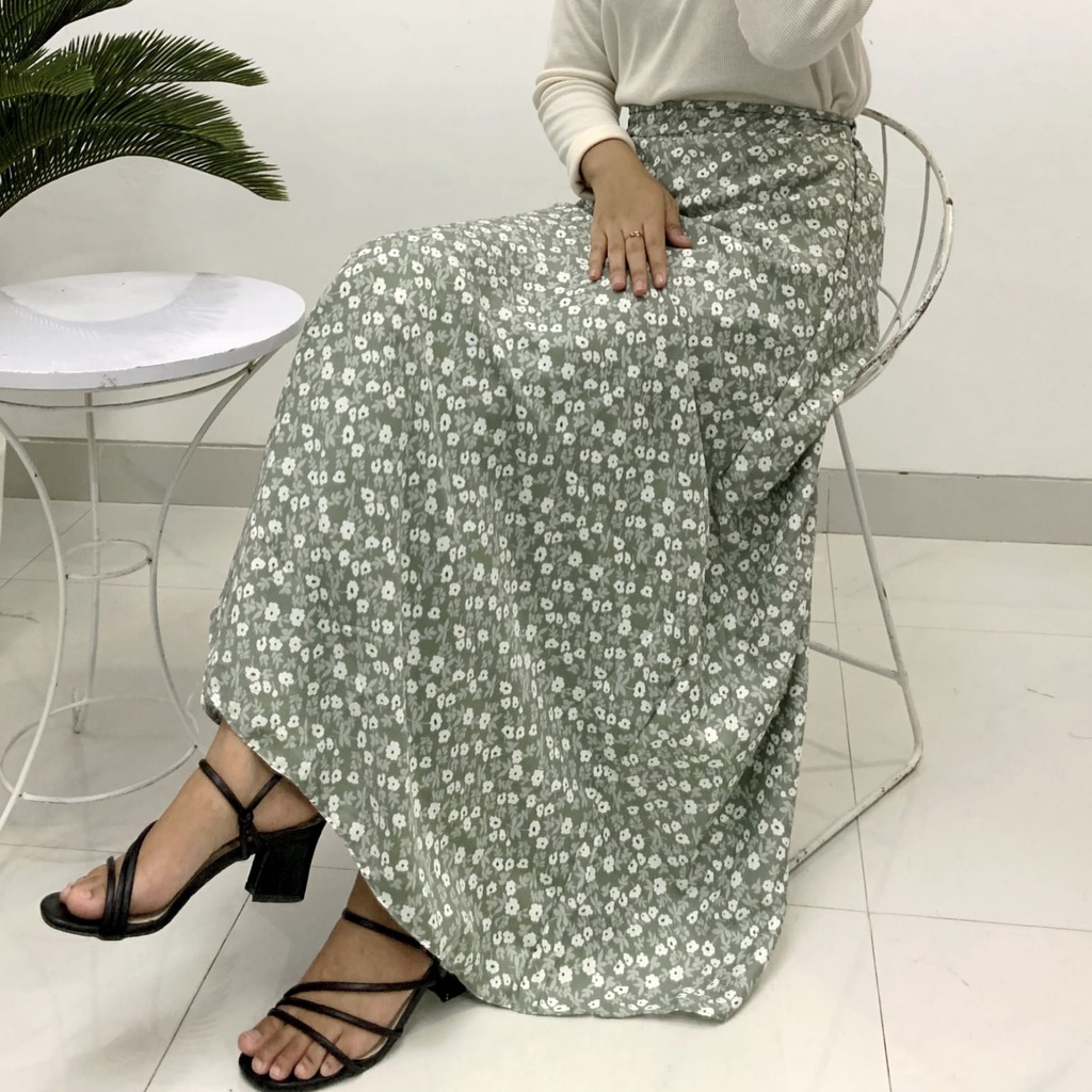 FLORAL SKIRT JUMBO / ROK MOTIF BUNGA SAKURA PATTERN DAILY KOREAN STYLE VINTAGE / SIERA SKIRT