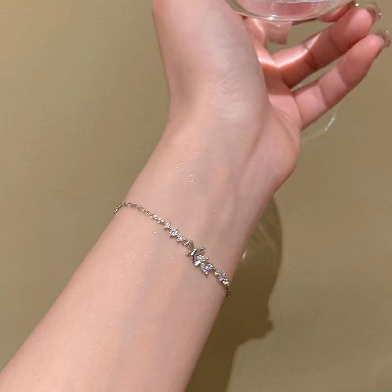 Gelang Tangan Alloy Aksen Kupu-Kupu Hias Berlian Imitasi Untuk Wanita Butterfly