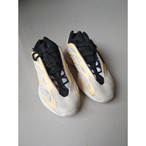 adidas yeezy 700 V3 azael