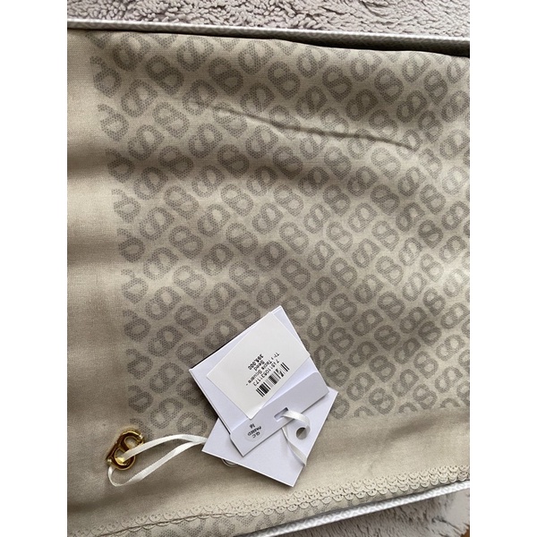 buttonscarves tapis -seed