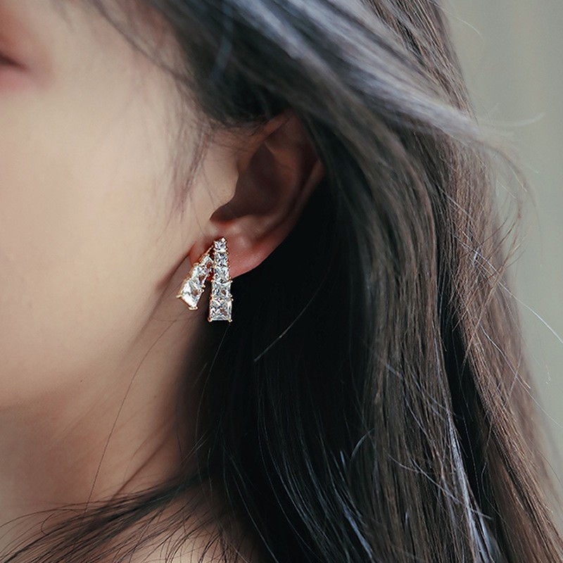 Anting Berlian Imitasi Bentuk Geometris Gaya Korea