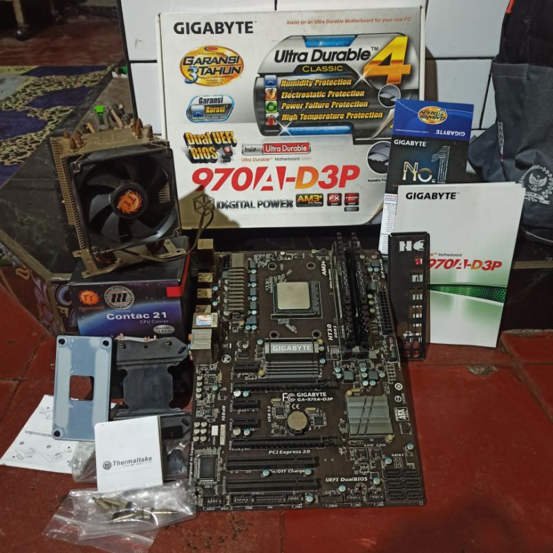 Mobo Gigabyte DDR3 + Processor AMD FX Vishera + Heatsink Processor Thermaltake + Ram Corsair Vengean