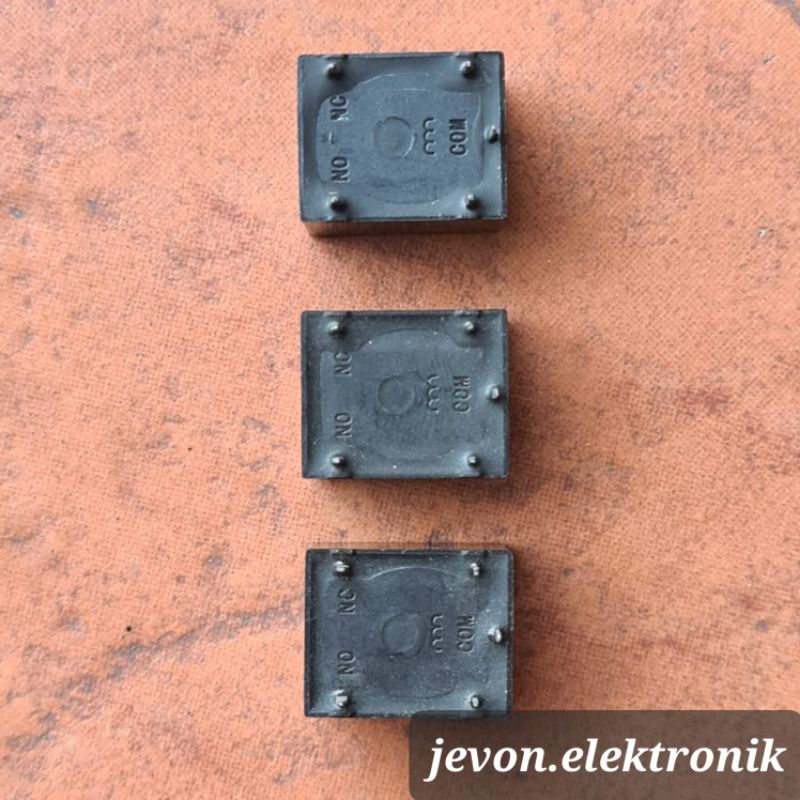 Relay HKE 5 P Pin Kaki Hitam 5 12 24 v volt Original Eke 5p 5v 12v 24v