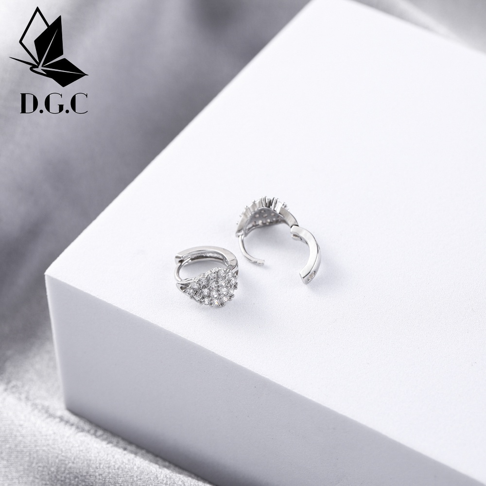 D.G.C✨Anting Tusuk Titanium Wanita Fashion Berlian Korea Aksesoris Anting Perak Putih Perhiasan D618