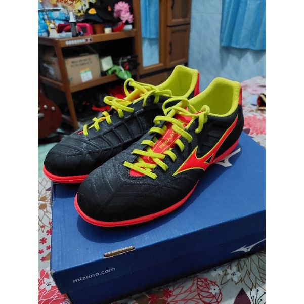 Sepatu Futsal Mizuno Rebula V3 IN original Bekas