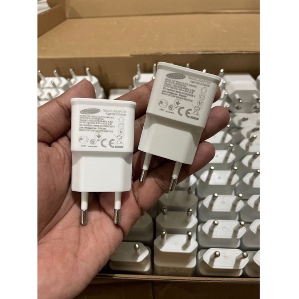 Batok / adaptor Samsung S4 2A