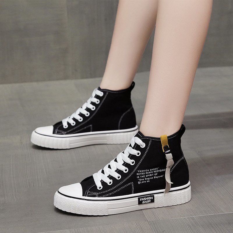 Sepatu Sneakers Wanita Model tinggi/Sepatu casual wanita terkini