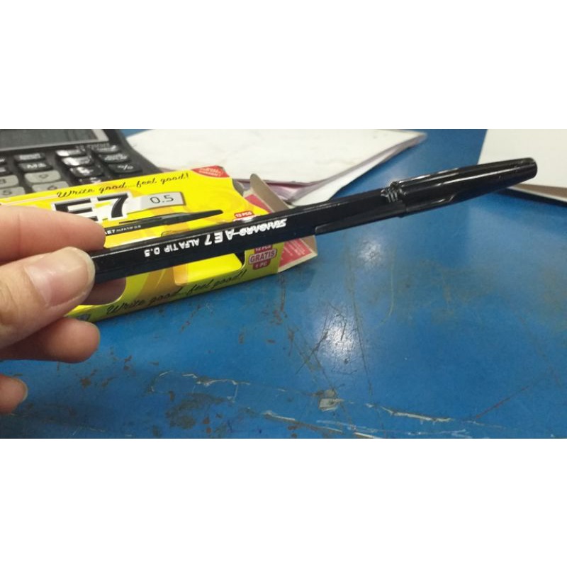 

Pulpen Hitam Merk Standard Harga Satuan