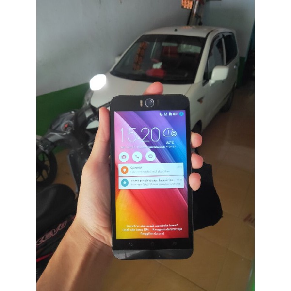 ASUS ZENFONE 2 LASER