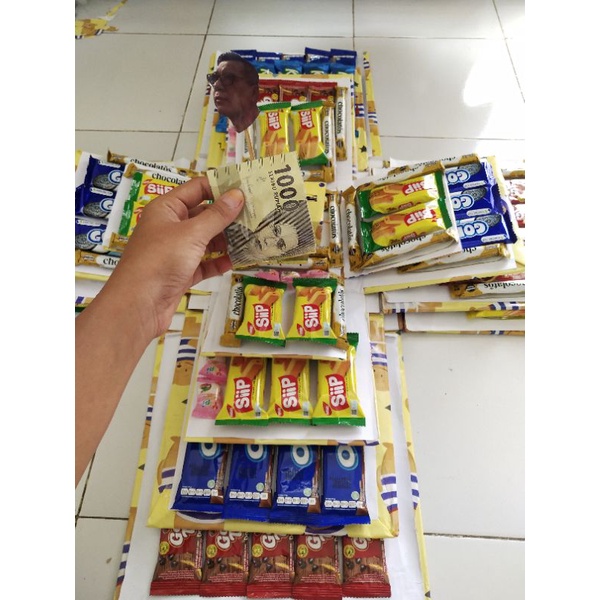 

Surprisebox /buket snack