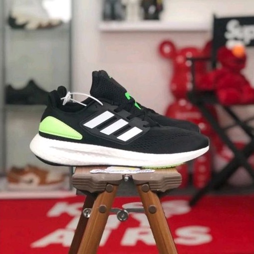 Adidas Pureboost 22 &quot;Black White Green&quot;