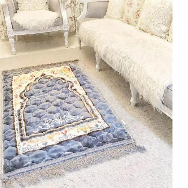 Sajadah Al-Jeddah Rumbai Sajadah Tebal Empuk dan Nyaman Sajadah Turki - Merah