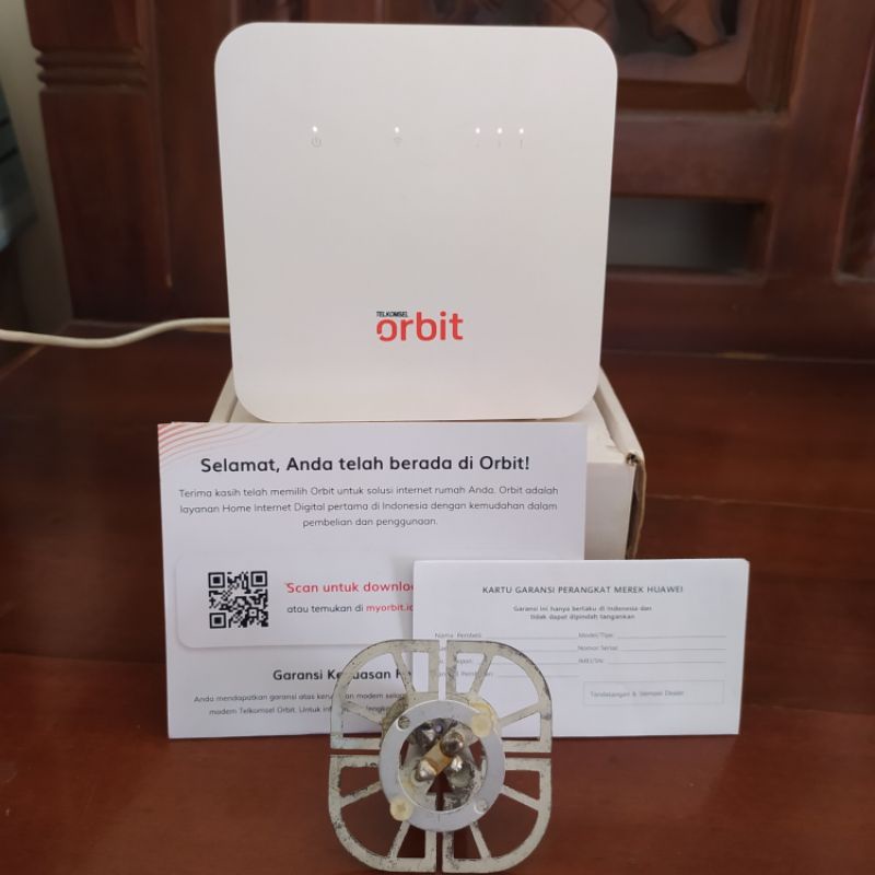 Paket modem Orbit Star 2 dan antena BTS dengan cincin