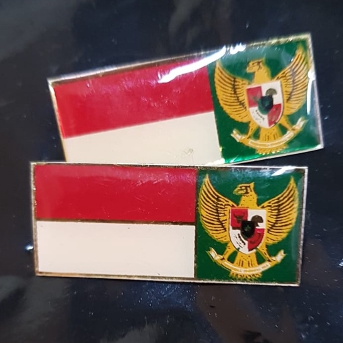 PIN BENDERA