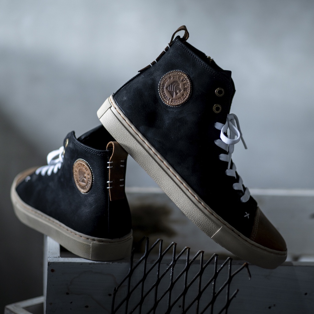 Sepatu Boots Kulit Keren Pria Lokal Terbaru Sepatu Pria Casual / Terbaru / Kekinian Pesta Pantofel Cowok Kerja But Buts Pantopel Fantofel