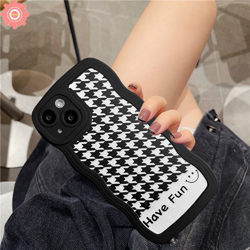 Punya Fun Smile Case Realme C53 C55 10 C12 C15 C35 C11 C25s C25 5 5s 6i 5i C3 C1 C25Y C21Y C20A C20 C11 2021 C20A Ins Fashion Houndstooth Soft Black Wavy Edge Case