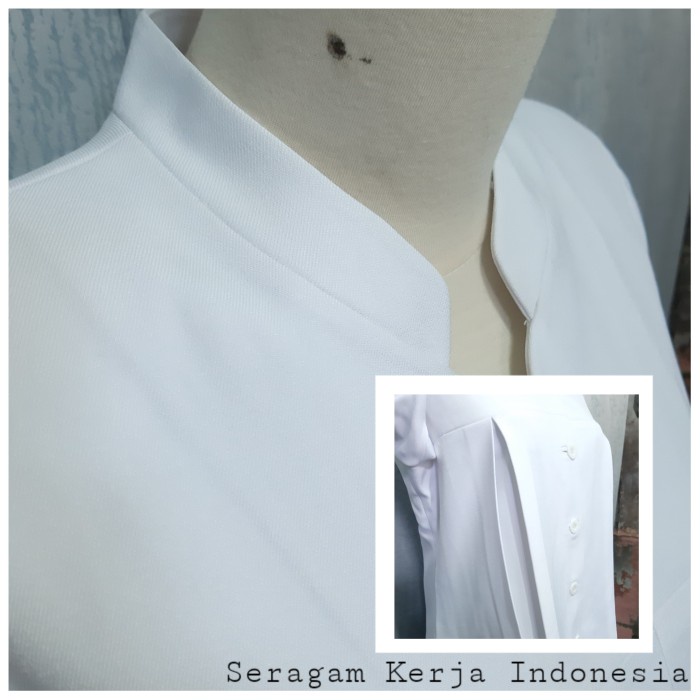 Seragam Kerja Wanita Hamil Atasan Putih Bawahan Dongker