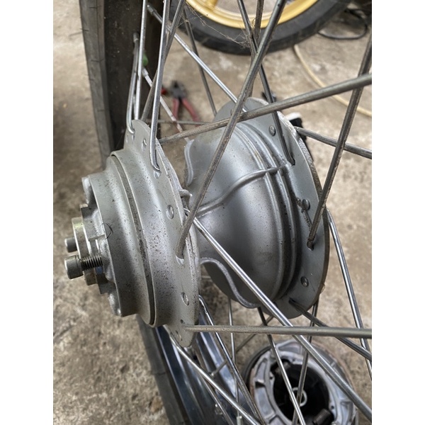 Tromol belakang TS100